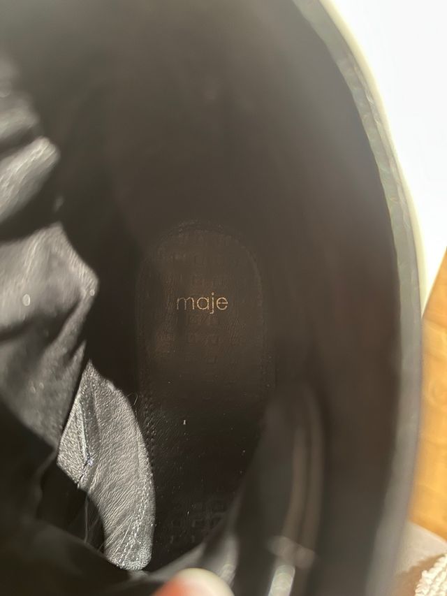 Botines Maje Piel Negros Hebillas Tachuelas