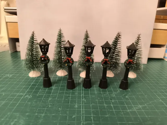 Decorazioni per villaggio natalizio