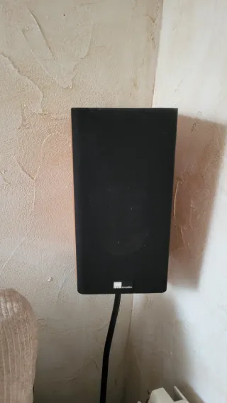 Receptor AV y Altavoces Pure Acoustics Supernova 8