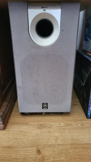 Receptor AV y Altavoces Pure Acoustics Supernova 8