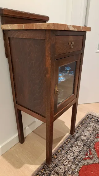 Mesita noche antigua restaurada