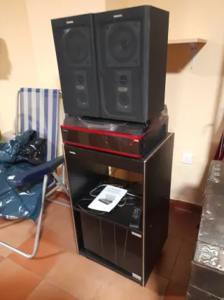 Tocadiscos Lauson con Mueble y Altavoces