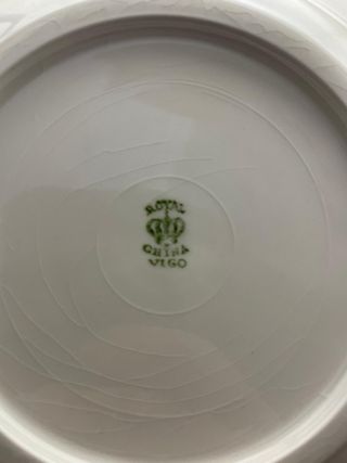 Vajilla antigua de porcelana