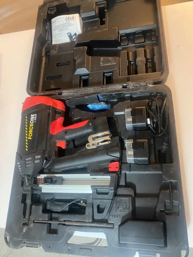 Clavadora Force One Celo