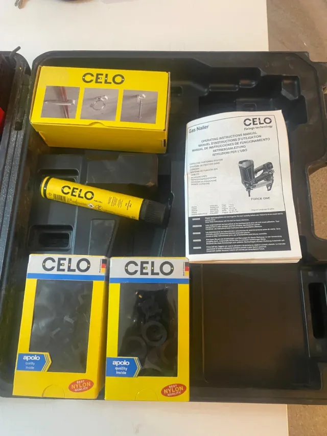 Clavadora Force One Celo