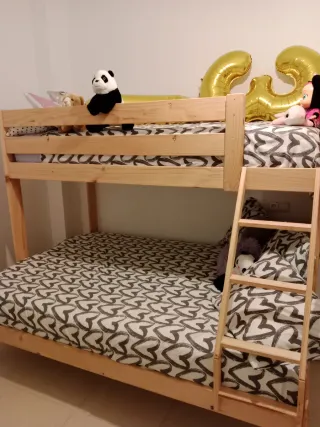 Litera triple. Cama 1,35m abajo y cama de 90cm arr