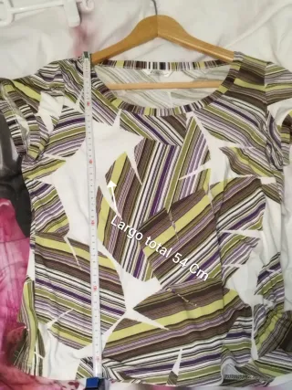 Camiseta / Top Manga Corta - Marina Rivero T. 46