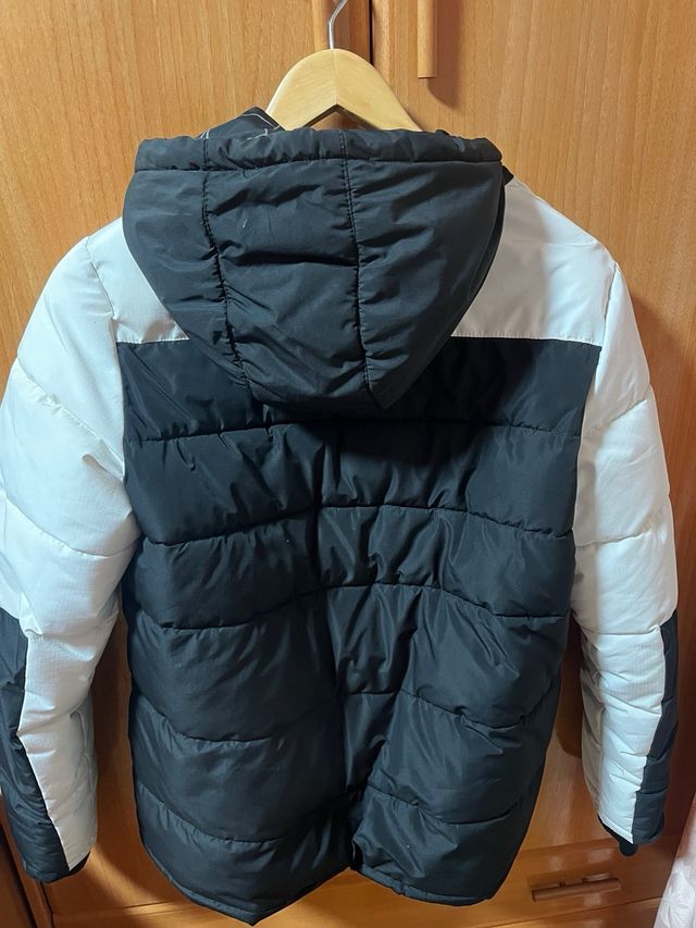 Cazadora niño negra y blanca talla 14