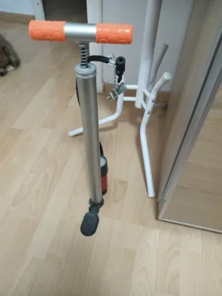 Inflador de pie para bicicleta