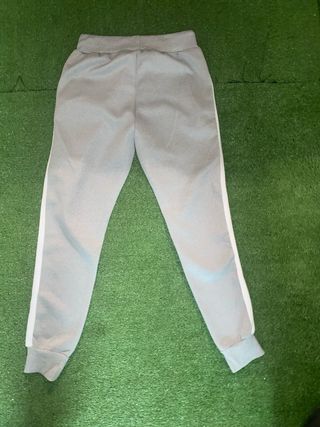 Conjunto chándal EA7 gris y blanco