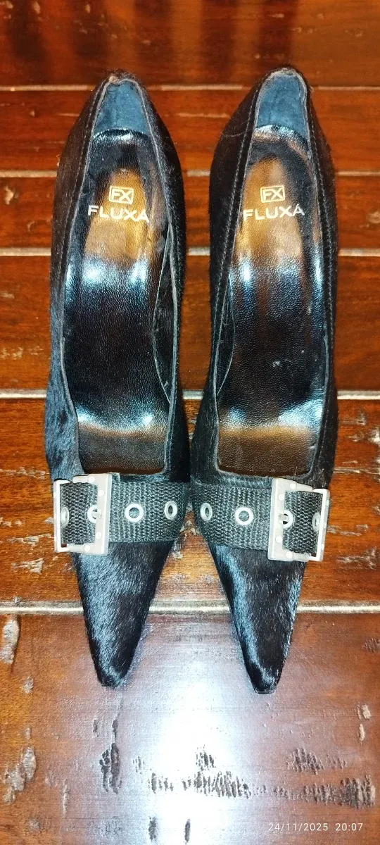 Zapatos de tacón Fluxa negros
