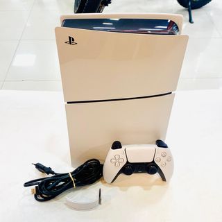 CONSOLA SONY PS5 SLIM ESTANDAR CON MANDO Y CABLES