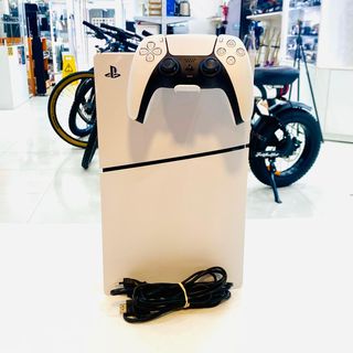 CONSOLA SONY PS5 SLIM ESTANDAR CON MANDO Y CABLES