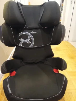 Silla de coche Cybex Negra. Con Isofix