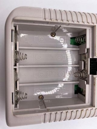 CONSOLA GAME BOY CON LINEAS EN PANTALLA