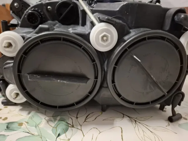 Faro Derecho Camión Mercedes Benz Actros