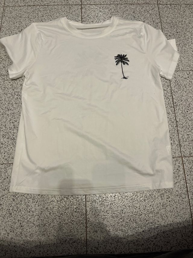 Camiseta Shein blanca palmera