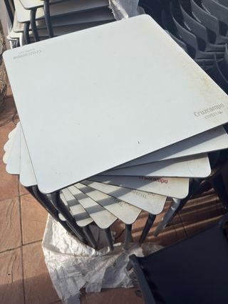 Sillas de plástico apilables Cruzcampo