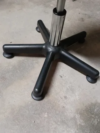 6 taburetes regulables sin ruedas