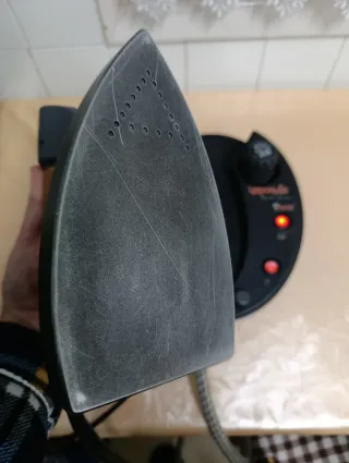 Centro de Planchado Vaporella Anti-Shine Polti