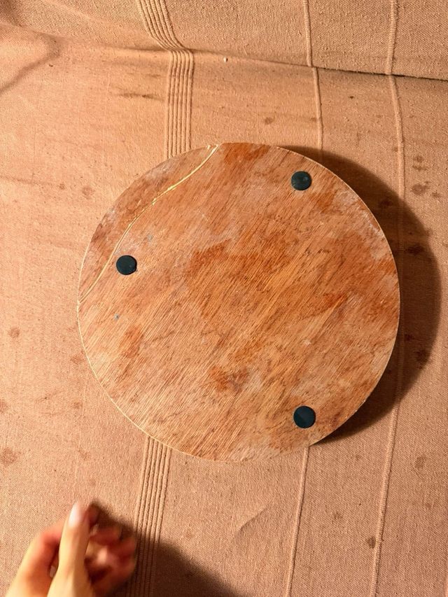 Plancha para quesos y cuchillos