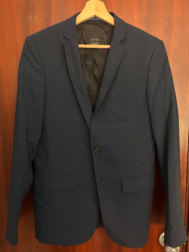 Americana azul marino. Marca Zara. Talla S