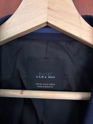 Americana azul marino. Marca Zara. Talla S