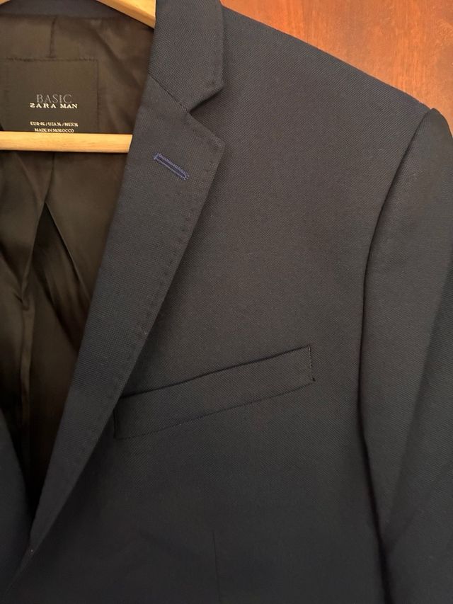 Americana azul marino. Marca Zara. Talla S