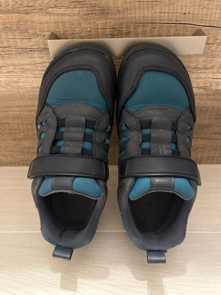 Zapato Feroz Onil Azul Talla 33.