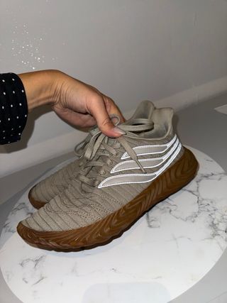 Scarpe Adidas Beige/Marrone