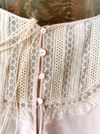 Camisón antiguo encaje valenciene  rosa