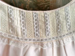 Camisón antiguo encaje valenciene  rosa