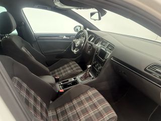 Volkswagen Golf 230cv Dsg6