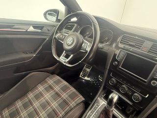 Volkswagen Golf 230cv Dsg6