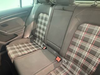 Volkswagen Golf 230cv Dsg6