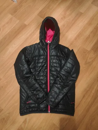 Cazadora deportiva mujer negra y rosa