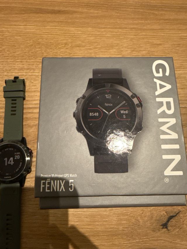 Garmin Fenix 5 Negro Incluye varias pulseras