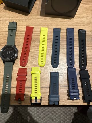 Garmin Fenix 5 Negro Incluye varias pulseras