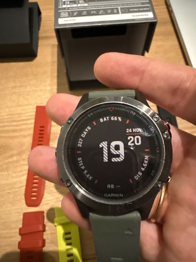Garmin Fenix 5 Negro Incluye varias pulseras
