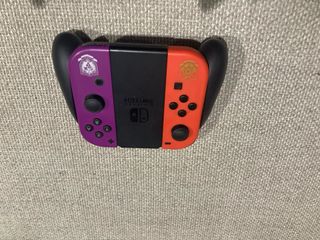 Nintendo Switch OLED Edición Pokémon+Mando