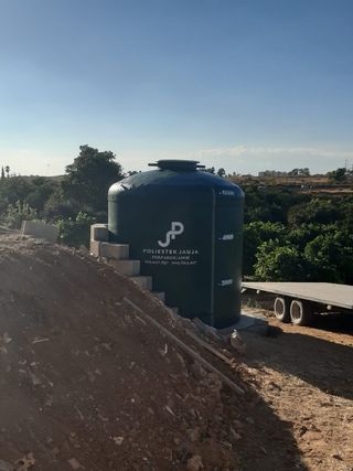 Depósito poliéster grande