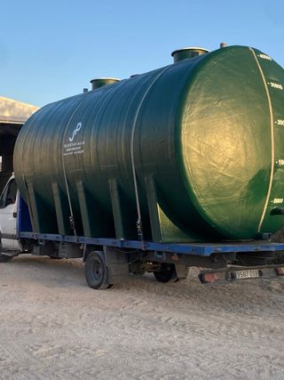 Depósito poliéster grande