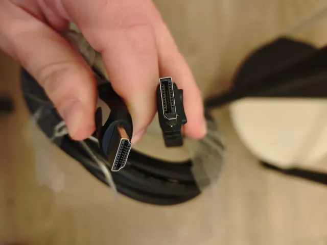 Cable HDMI a DisplayPort 5 m.