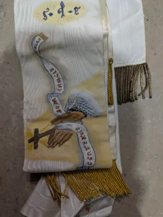 Estola de cura bordada