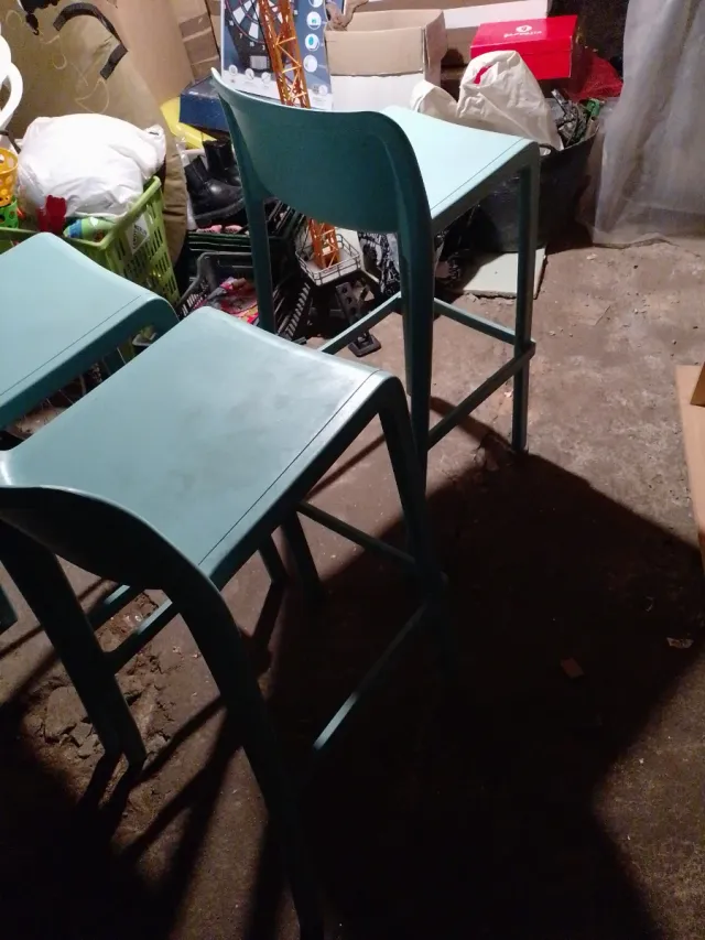 Taburetes altos color teal (Set de 3)