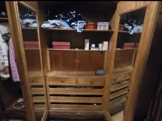 Armario de madera clásico estilo rococo