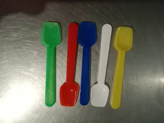 Cucchiaini di plastica per gelati