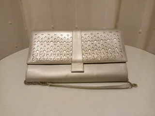 Cartera de piel dorada para eventos