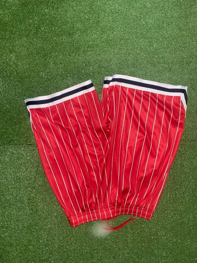 Shorts da tuta a righe rosse