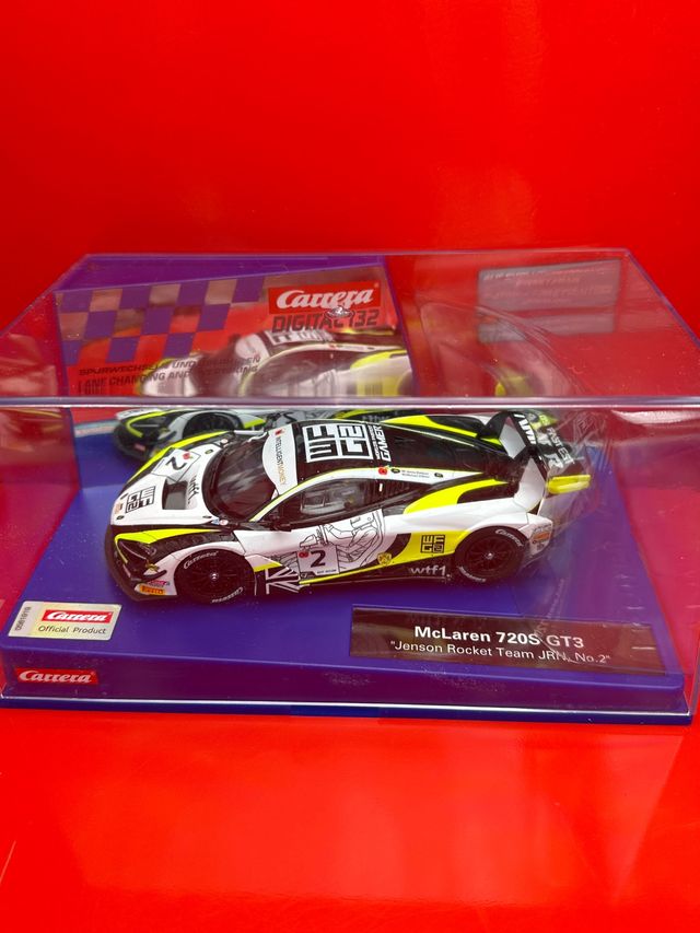 Carrera Digital 132 McLaren 720S GT3